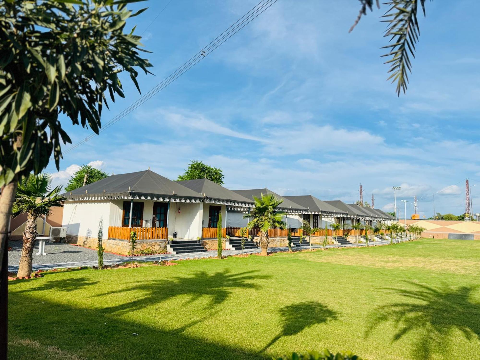 Royal Rajasthan Resort Sikar Exterior foto